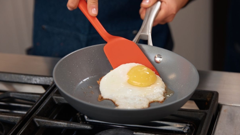 Ceramic cookware is great for cooking eggs