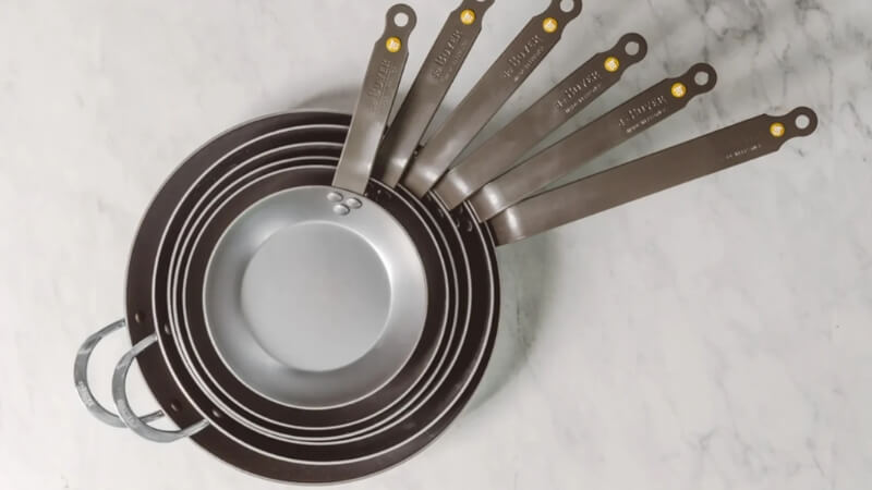 Frying pans comes in many sizes